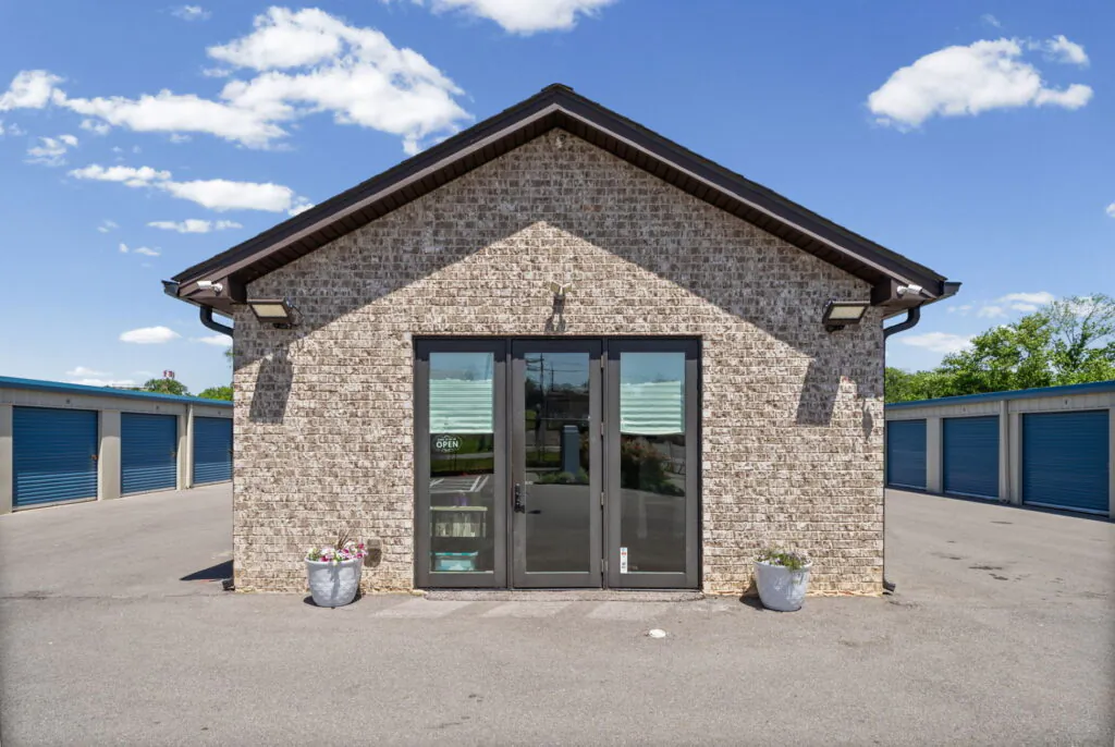 Riverbend Self Storage main office surrounded by storage units in Hopkinsville Kentucky
